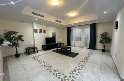 Apartment - 2 Bedrooms - 3 Bathrooms for rent in East Porto Drive - Porto Arabia - The Pearl Island - Doha