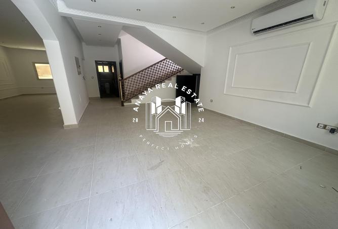 871817 - Property Main Image
