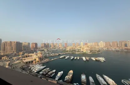 شقة - 3 غرف نوم - 4 حمامات للايجار في طريق بورتو الشرقي - بورتو أرابيا - جزيرة اللؤلؤة - الدوحة