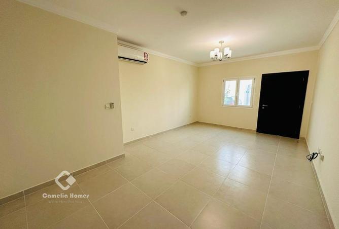 933819 - Property Image 3