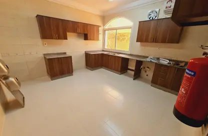 Compound - 3 Bedrooms - 3 Bathrooms for rent in Al Thumama - Al Thumama - Doha