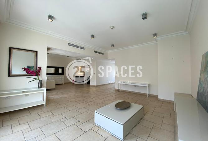 935118 - Property Image 2