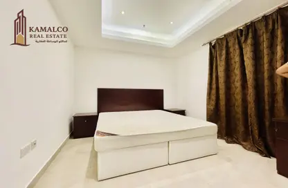 Apartment - 2 Bedrooms - 2 Bathrooms for rent in Umm Ghuwailina 4 - Umm Ghuwailina - Doha