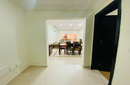 Apartment - 4 Bedrooms - 5 Bathrooms for rent in Fereej Bin Mahmoud - Doha