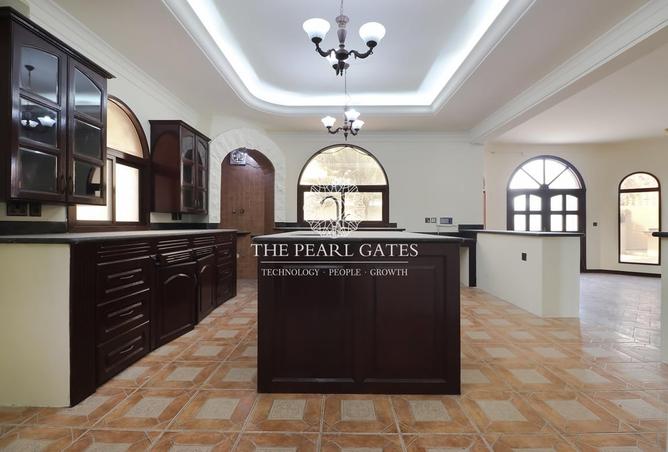 990435 - Property Image 3