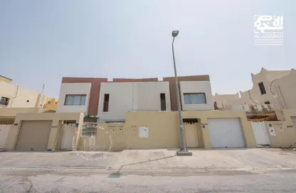 Villa - 4 Bedrooms - 4 Bathrooms for rent in Ain Khaled - Doha