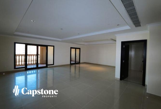 955797 - Property Image 3