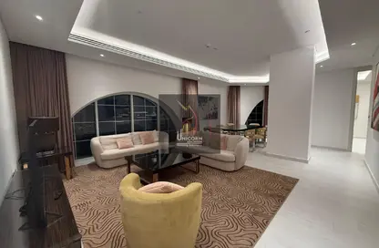 Apartment - 3 Bedrooms - 3 Bathrooms for rent in Floresta Gardens - Floresta Gardens - The Pearl Island - Doha
