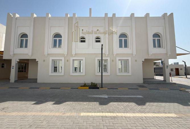 972457 - Property Image 2