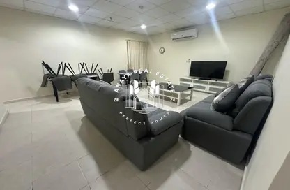 Apartment - 2 Bedrooms - 2 Bathrooms for rent in Al Sadd Road - Al Sadd - Doha
