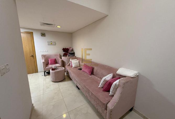 952517 - Property Image 3