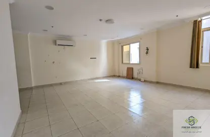 Apartment - 3 Bedrooms - 3 Bathrooms for rent in Al Nasr Street - Al Nasr - Doha