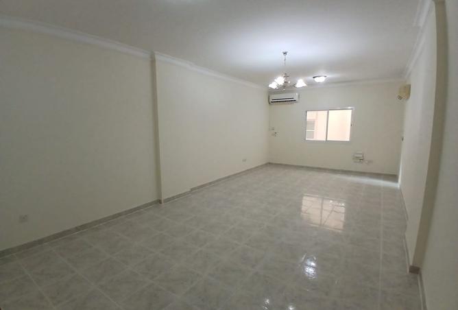 995648 - Property Image 2