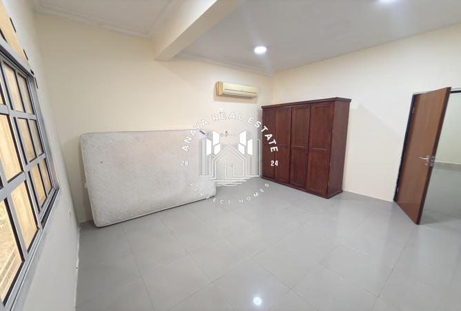 958916 - Property Image 3
