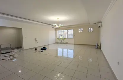 Apartment - 3 Bedrooms - 3 Bathrooms for rent in Al Sadd Road - Al Sadd - Doha