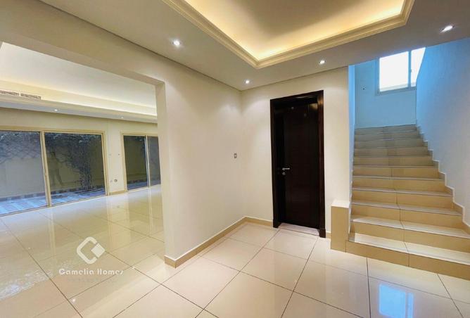 932998 - Property Image 3