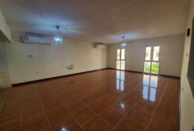 964085 - Property Image 3