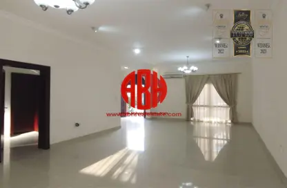 Villa - 4 Bedrooms - 5 Bathrooms for rent in Old Airport Road - Old Airport Road - Doha