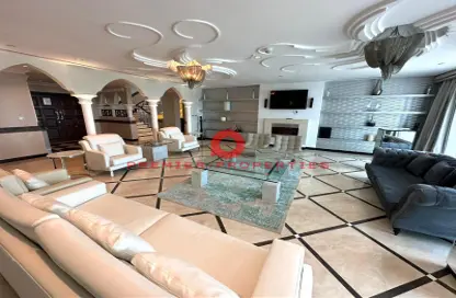 صورة لـ غرفة المعيشة (بنتهاوس  (روف - 7 غرف نوم للايجار في فيفا غرب - فيفا بحرية - جزيرة اللؤلؤة - الدوحة ، صورة رقم 1
