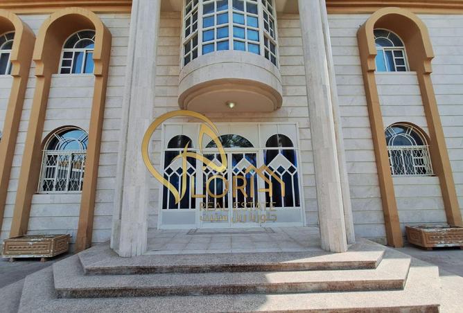 928145 - Property Image 3