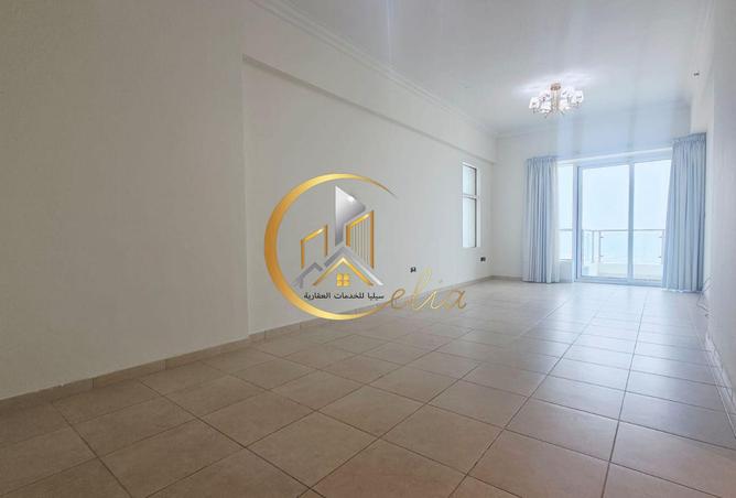 932467 - Property Image 2