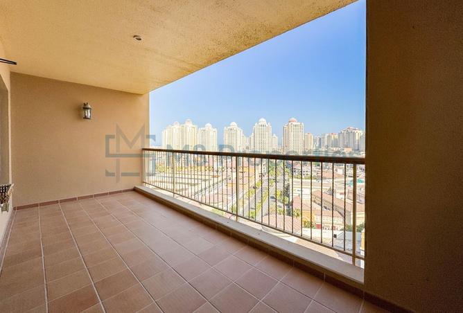 955312 - Property Image 2