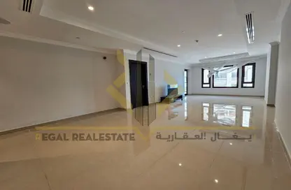 Apartment - 1 Bedroom - 2 Bathrooms for rent in East Porto Drive - Porto Arabia - The Pearl Island - Doha