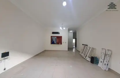 شقة - 2 غرف نوم - 2 حمامات للايجار في منتزه 10 - المنتزه - الدوحة