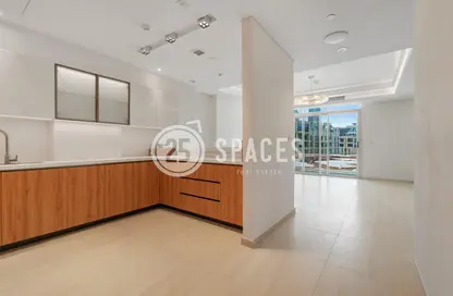 Apartment - 1 Bedroom - 2 Bathrooms for rent in Crystal Residence - Gewan Island - The Pearl Island - Doha