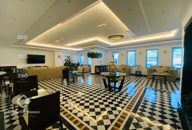 982526 - Property Image 2