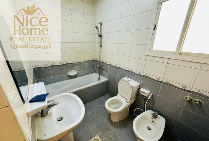 911246 - Property Image 3