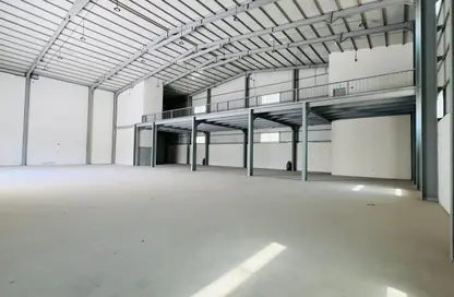 Warehouse - Studio - 5 Bathrooms for rent in East Industrial Street - Birkat Al Awamer - Al Wakra