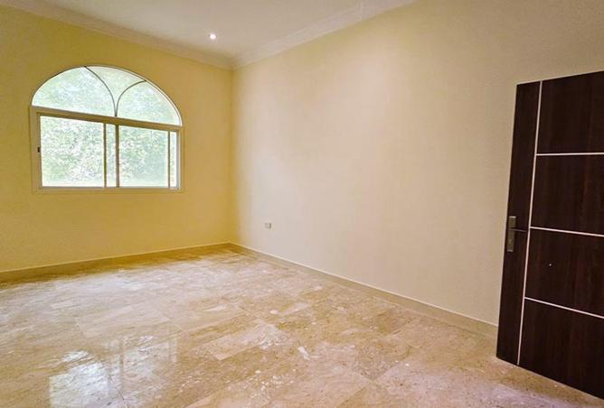 928045 - Property Image 3