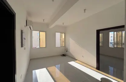 Apartment - 2 Bedrooms - 2 Bathrooms for rent in Umm Salal Ali - Umm Salal Ali - Doha