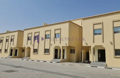 فيلا - 6 غرف نوم - 6 حمامات للبيع في Al Sakhama - الدوحة