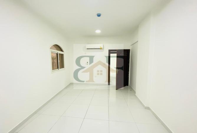 983627 - Property Image 3