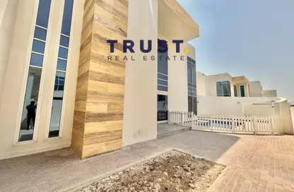 Villa - 5 Bedrooms - 4 Bathrooms for rent in Al Ain Compound 3 - Al Ain Compound - Ain Khaled - Doha
