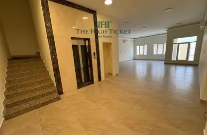 Villa - 7 Bedrooms - 7+ Bathrooms for rent in Al Kheesa - Al Kheesa - Umm Salal Mohammed