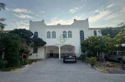 فيلا - 4 غرف نوم - 4 حمامات للايجار في شارع المطار القديم - طريق المطار القديم - الدوحة