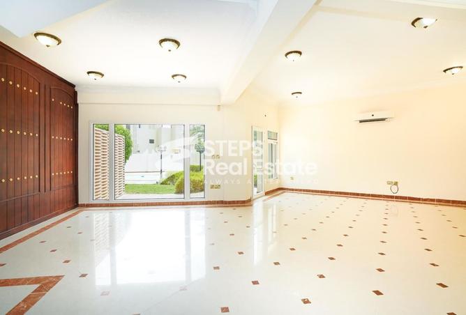 964767 - Property Image 3