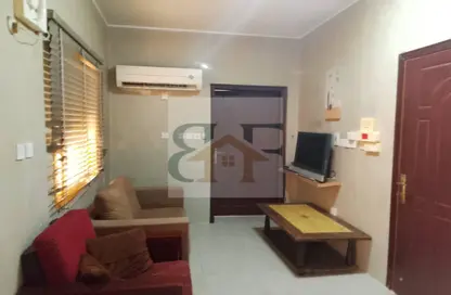 شقة - غرفة نوم - 1 حمام للايجار في ام غوالينا تجارية - ام غويلينا - أم غويلينا - الدوحة