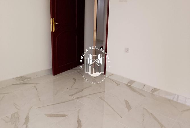 974826 - Property Image 2