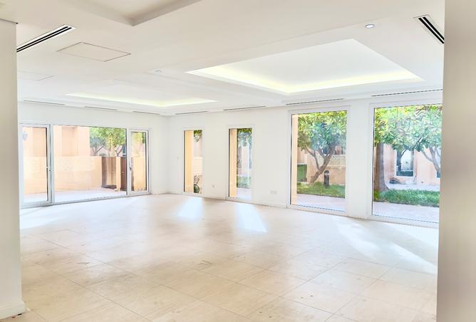 856626 - Property Image 2