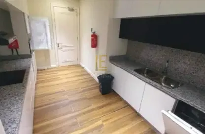 Apartment - 1 Bedroom - 2 Bathrooms for sale in Viva Central - Viva Bahriyah - The Pearl Island - Doha