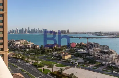 Apartment - 2 Bedrooms - 3 Bathrooms for rent in West Porto Drive - Porto Arabia - The Pearl Island - Doha
