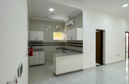 Apartment - 2 Bedrooms - 2 Bathrooms for rent in Oriental Village - Al Aziziyah - Al Aziziyah - Doha