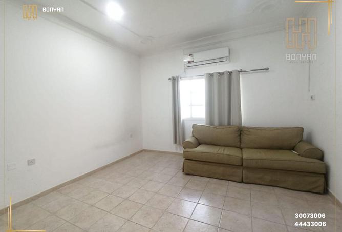 945041 - Property Image 2