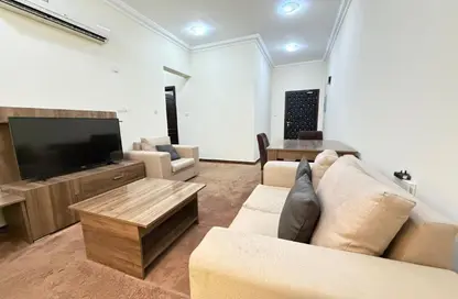 Apartment - 1 Bedroom - 1 Bathroom for rent in Umm Ghwailina Comm - Umm Ghuwalina - Umm Ghuwailina - Doha
