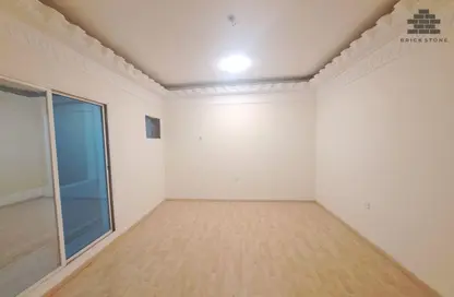 Apartment - 2 Bedrooms - 2 Bathrooms for rent in Bin Omran 35 - Fereej Bin Omran - Doha