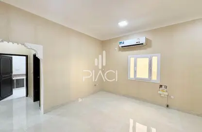 Apartment - 2 Bedrooms - 2 Bathrooms for rent in Al Sadd Road - Al Sadd - Doha